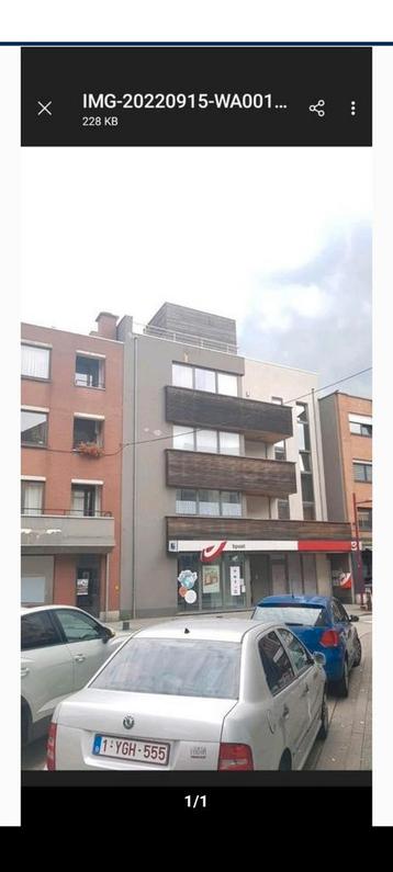 Recent appartement met 2 slaapkamers en lift in het centrum 