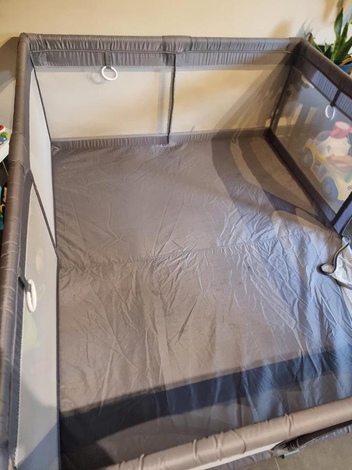 Baby speelbox, Kinderen en Baby's, Babyparken, Zo goed als nieuw, Rechthoekig, Ophalen