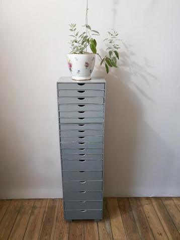 Ladekast -18 laden - Opbergmeubel - Creatief Atelier Student beschikbaar voor biedingen