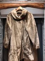 Manteau fausse fourrure, taille 40/42, Enlèvement