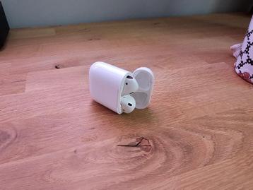 Apple Airpods 2 ( Origineel!!) beschikbaar voor biedingen