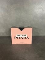 Prada paradoxe, Enlèvement