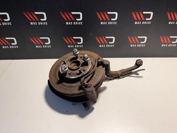Lexus LS400 fusee hub links vooraan beschikbaar voor biedingen