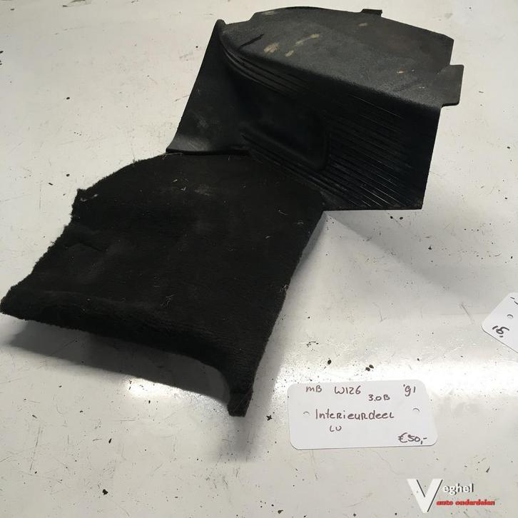 Mercedes W126 1991  Kap Linksvoor onder ( bij motorkaphendel, Auto-onderdelen, Interieur en Bekleding, Gebruikt, Ophalen of Verzenden