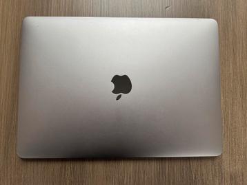 Macbook Pro 1TB in nieuwstaat! beschikbaar voor biedingen