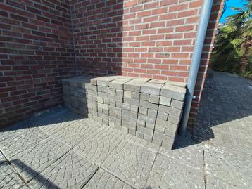 174 betonklinkers 21x10.5x8cm  beschikbaar voor biedingen