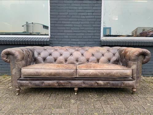 Stoere Chesterfield Zetel vintage bruin GRATIS GELEVERD, Maison & Meubles, Canapés | Repose-pieds & Poufs, Cuir, Enlèvement ou Envoi