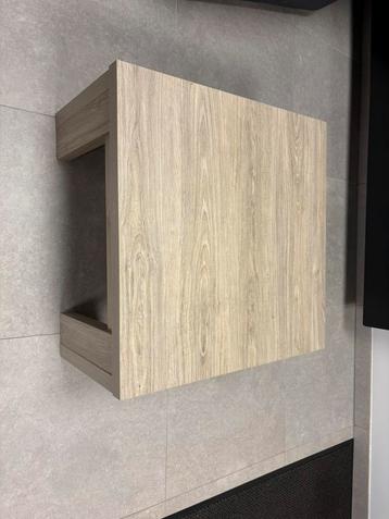 Salontafel beschikbaar voor biedingen