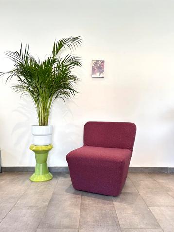 Bouclé eenzit zetel beschikbaar voor biedingen
