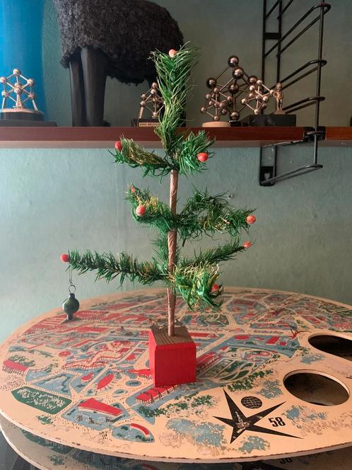 Antiek verenboompje/ oude kerstballen, Diversen, Kerst, Ophalen of Verzenden