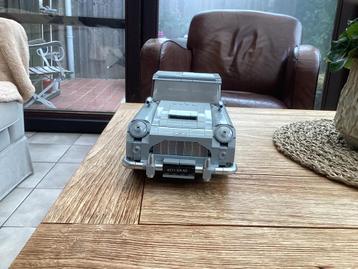Aston martin james bond lego beschikbaar voor biedingen