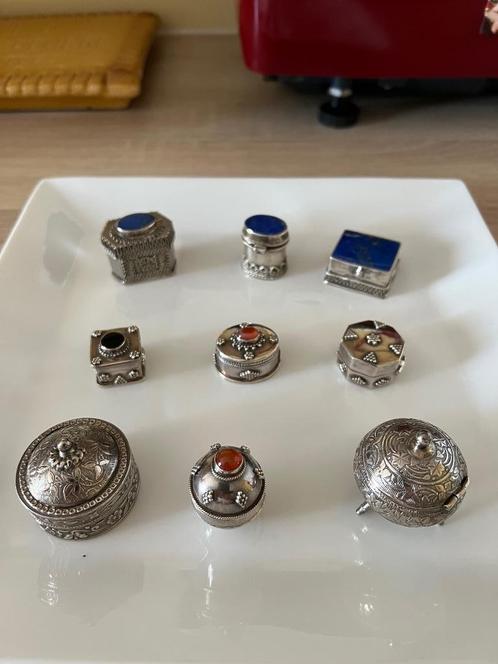 Lot van 7 pillendoosjes, waaronder 6 gekeurd zilver, Verzamelen, Overige Verzamelen, Zo goed als nieuw, Verzenden