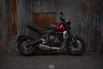 Triumph Trident 660: Carnival Red, Entreprise, Plus de 35 kW, Permis Moto A2 minimum, 3 cylindres