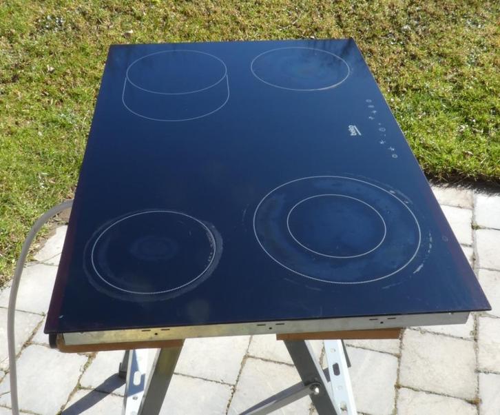 Beko HIC 84401 keramische kookplaat, Elektronische apparatuur, Kookplaten, Gebruikt, Tussenbouw, Keramisch, 4 kookzones, Ophalen