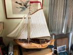 Prachtige miniatuur platboot uit Paal, Ophalen, Gebruikt