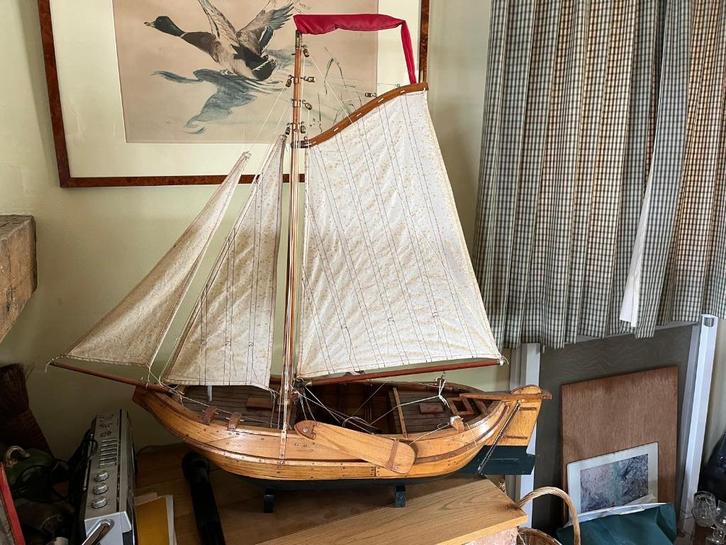 Prachtige miniatuur platboot uit Paal, Watersport en Boten, Overige Watersport en Boten, Gebruikt, Ophalen
