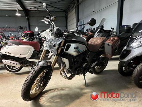 CF Moto CL-X 700 Heritage 2022 [950 km], Motoren, Motoren | Yamaha, Bedrijf, Overig, meer dan 35 kW, 2 cilinders, Ophalen of Verzenden