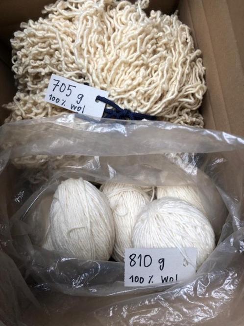 1,5 kg - 100% zuivere wol - wit / gebroken wit - nieuw, Hobby & Loisirs créatifs, Tricot & Crochet, Neuf, Tricot ou Crochet, Enlèvement ou Envoi