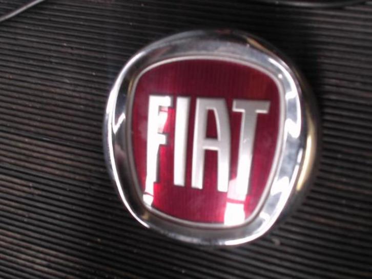 Logo Fiat 500 2 cabrio 1.2i 51kw 2009-2016 LP/14858, Auto-onderdelen, Overige Auto-onderdelen, Fiat, Gebruikt, Ophalen of Verzenden
