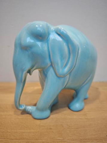 1970 Keramiek olifant  beschikbaar voor biedingen