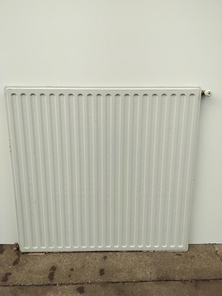 Radiator   H.1 m.   L. 1.05 m.   B. 5 cm, Doe-het-zelf en Bouw, Verwarming en Radiatoren, Gebruikt, Radiator, Ophalen