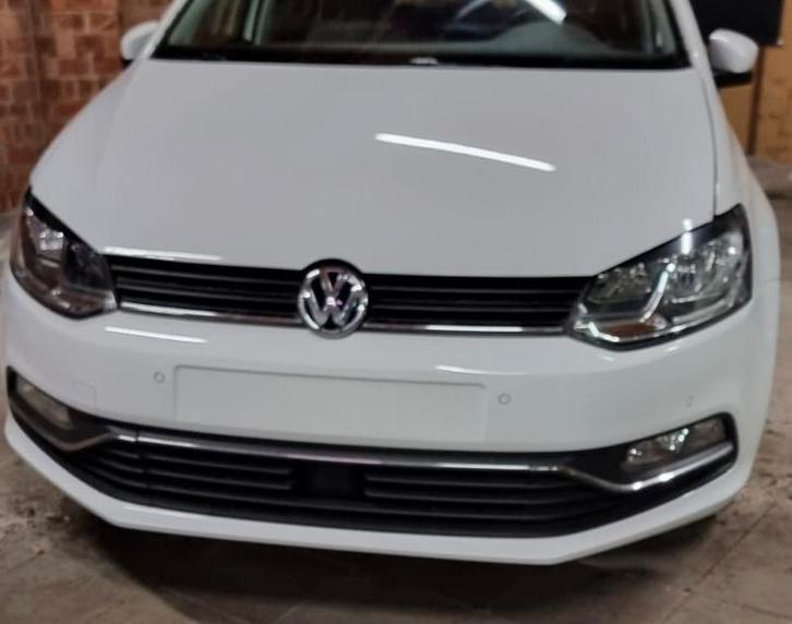 Voorkoop vw polo 6R wit LC9A, Auto-onderdelen, Carrosserie, Bumper, Volkswagen, Voor, Gebruikt, Ophalen