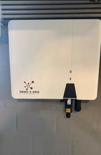 Omvormer zonnepanelen, Doe-het-zelf en Bouw, Zonnepanelen en Toebehoren, Ophalen, Zo goed als nieuw