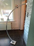 Staande lamp, Huis en Inrichting, Lampen | Vloerlampen, Ophalen, Zo goed als nieuw, Modern