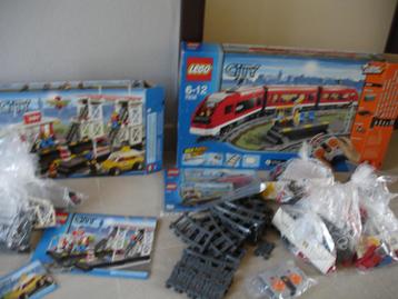 Lego 7937 treinstation + Lego city passagierstrein 7938