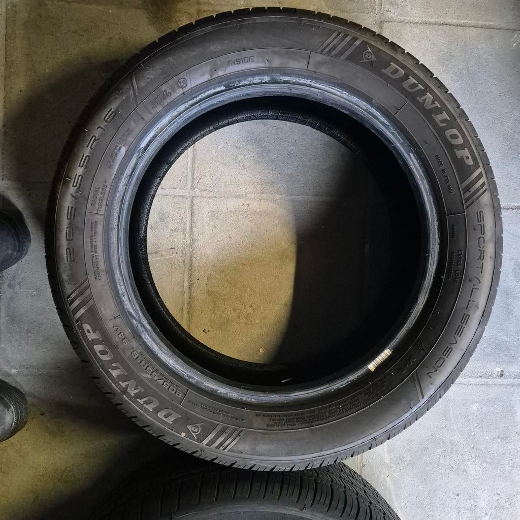 Pneus 4 saisons dunlop 205/55r16