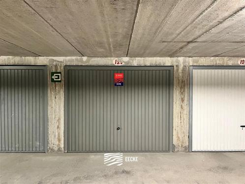 Garage te koop in Nieuwpoort, Immo, Garages en Parkeerplaatsen