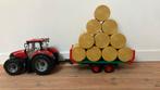 Bruder tractor met aanhanger en hooibalen, Kinderen en Baby's, Ophalen, Zo goed als nieuw