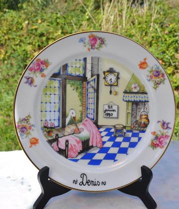 assiette de naissance en porcelaine  beschikbaar voor biedingen