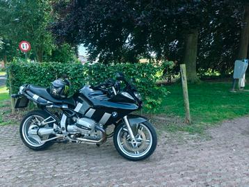 BMW R1100S met zijloffers en seatcover beschikbaar voor biedingen