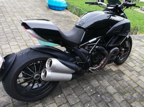 Ducati Diavel Black Carbone, Motos, Motos | Ducati, Particulier, Enlèvement