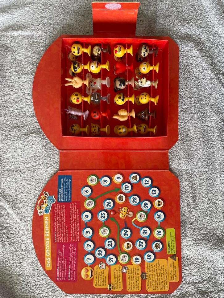 2019 Emojis Aldi rode doos compleet met 24 emojis, Verzamelen, Supermarktacties, Aldi, Ophalen of Verzenden