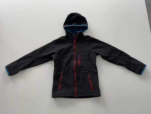 Softshell jas maat 116, Kinderen en Baby's, Kinderkleding | Maat 116, Zo goed als nieuw, Jongen of Meisje, Jas, Ophalen of Verzenden