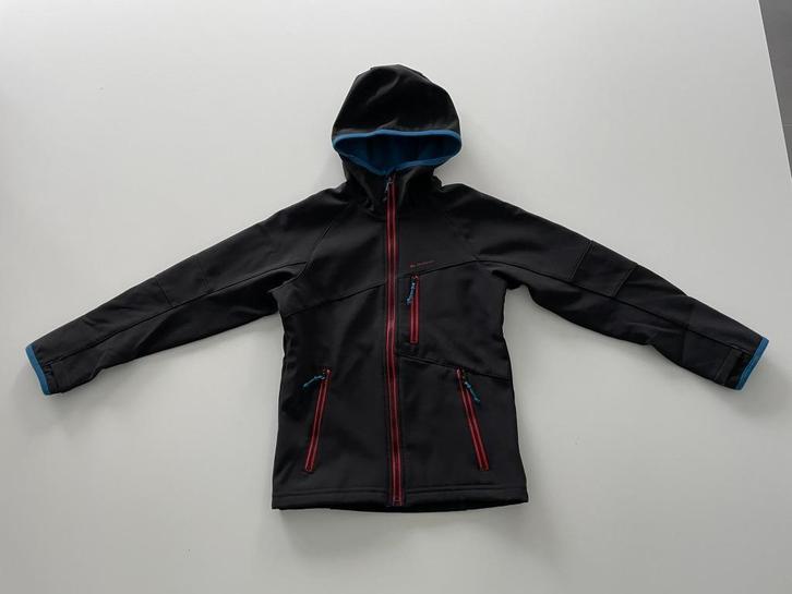Softshell jas maat 116, Kinderen en Baby's, Kinderkleding | Maat 116, Zo goed als nieuw, Jongen of Meisje, Jas, Ophalen of Verzenden