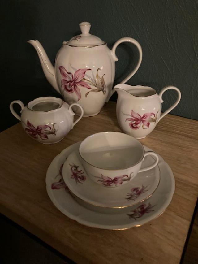 Koffieservies 12 stuks nooit gebruikt voor 5 euro, Antiek en Kunst, Antiek | Servies compleet, Ophalen