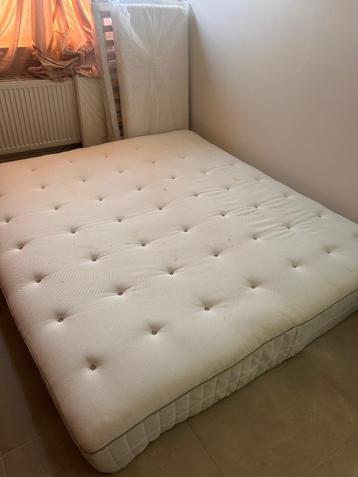 Tweedehands matras (177x194 cm) beschikbaar voor biedingen