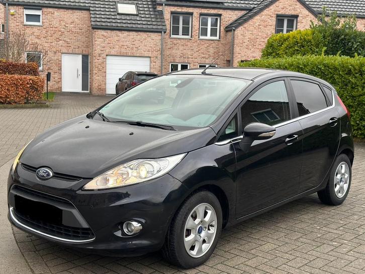 Ford Fiesta TITANIUM 1.6Tdci Euro5 klaar voor registratie, Auto's, Ford, Particulier, Fiësta, ABS, Adaptieve lichten, Airbags