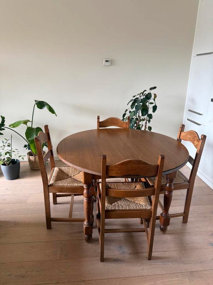 Ronde eiken tafel (+ 4 eiken stoelen), Huis en Inrichting, Complete eetkamers, Zo goed als nieuw, 4 tot 6 stoelen, Ophalen of Verzenden