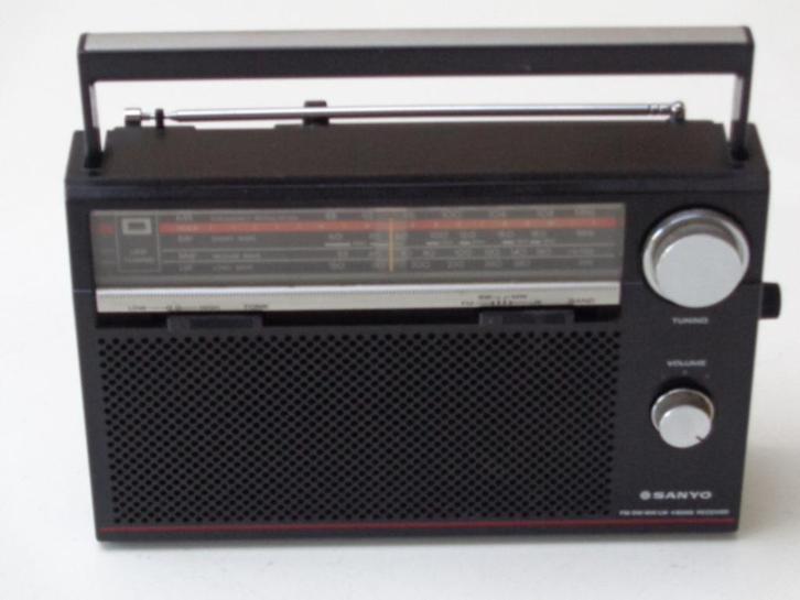 Radio SANYO Model RP 8800 UM, Audio, Tv en Foto, Radio's, Gebruikt, Radio, Ophalen of Verzenden
