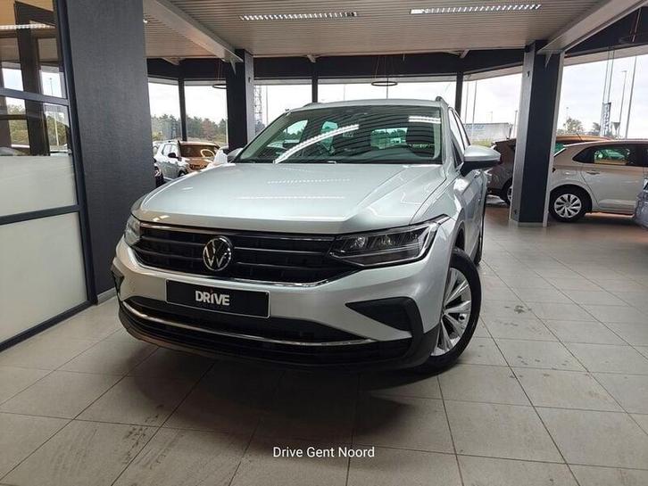 Volkswagen Tiguan TSI Active *APP/Camera/ACC/Verw.zetels*, Auto's, Volkswagen, Bedrijf, Te koop, Tiguan, Benzine, Euro 6, SUV of Terreinwagen