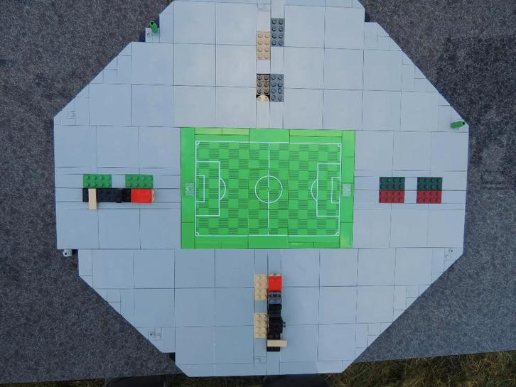 Lego Camp Nou FC Barcelona, Enfants & Bébés, Jouets | Duplo & Lego, Utilisé, Lego, Ensemble complet, Enlèvement ou Envoi