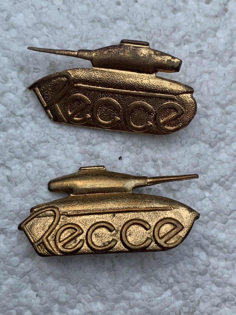 Kenteken, Set vn 2x L+R Verkenng. Escadron RECCE (Goud kl)., Collections, Objets militaires | Général, Armée de terre, Enlèvement ou Envoi