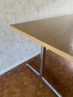 RETRO-tafel met metalen onderstel, Ophalen, Gebruikt, Metaal