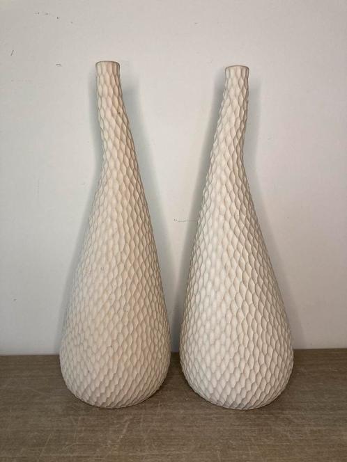 Paire de vases blancs, Maison & Meubles, Accessoires pour la Maison | Vases, Comme neuf, Enlèvement ou Envoi