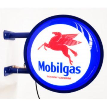 Mobilgas reclame decoratie verlichting lamp garage showroom