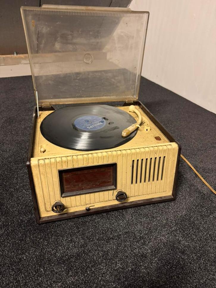 Vintage platenspeler Philips met radio, Audio, Tv en Foto, Platenspelers, Gebruikt, Platenspeler, Philips, Ophalen